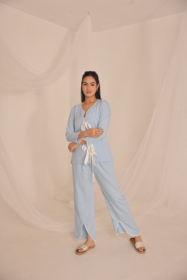 KNOTTY BLUES LOUNGEWEAR